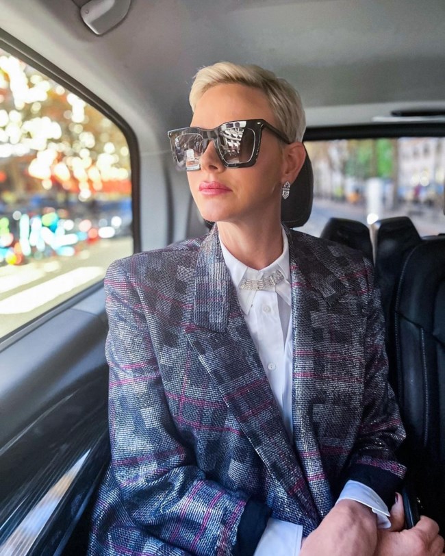 Royal fashion week στο Παρίσι: Supermodel η πριγκίπισσα Σαρλίν με εκθαμβωτικά look