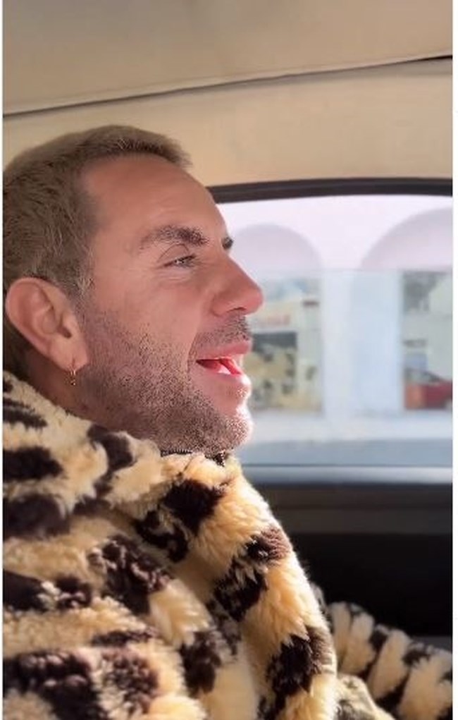 μαζωνακης