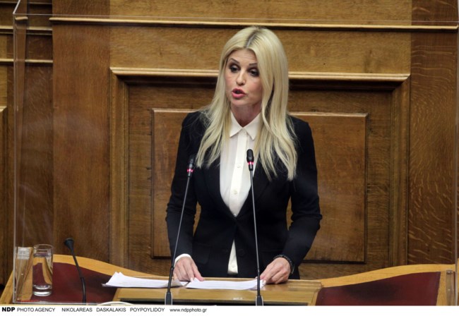 Έλενα Ράπτη