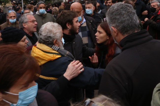 Νίκος Μανιός