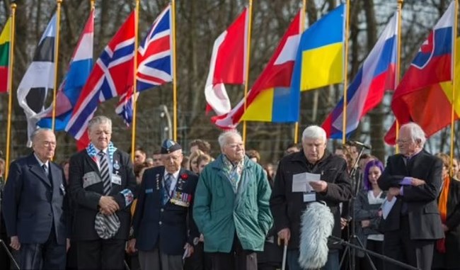 Μπόρις Επιζών Ολοκαυτώματος