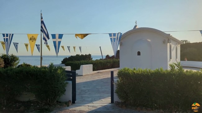Δεκαπενταύγουστος: Ένας αλλιώτικος ναός αφιερωμένος στην Παναγία, λίγο έξω από την Αθήνα - Γιατί απαγορεύτηκε η λειτουργία του