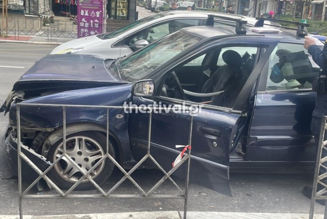 Θεσσαλονίκη: Καραμπόλα τριών οχημάτων στο κέντρο της πόλης -Ένας τραυματίας [εικόνες]