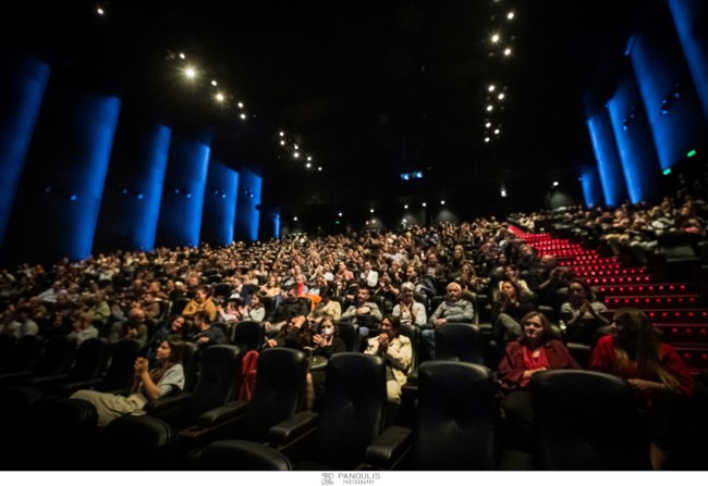 Underwonder: Η Ελλάδα μέσα από τα υποβρύχια σπήλαιά της