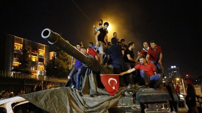 Τουρκία: "Εκκαθαρίσεις" Ερντογάν - Ισόβια σε ακόμη 22 απόστρατους για την απόπειρα πραξικοπήματος του 2016