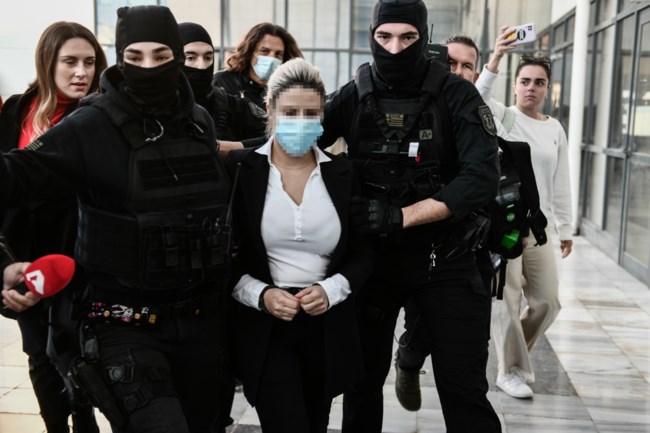 Επίθεση με βιτριόλι: Εφτασε η ώρα της απόφασης - Στο δικαστήριο η Ιωάννα και η κατηγορούμενη