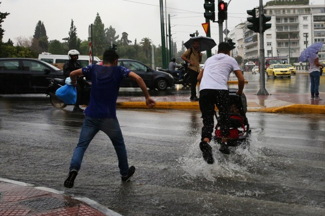 Εκτακτο δελτίο ΕΜΥ: Ισχυρές βροχές και καταιγίδες από το βράδυ του Σαββάτου σε 8 περιοχές