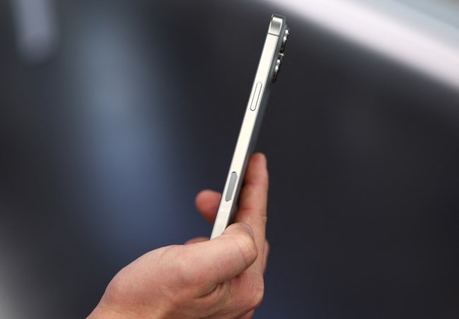 iPhone 16