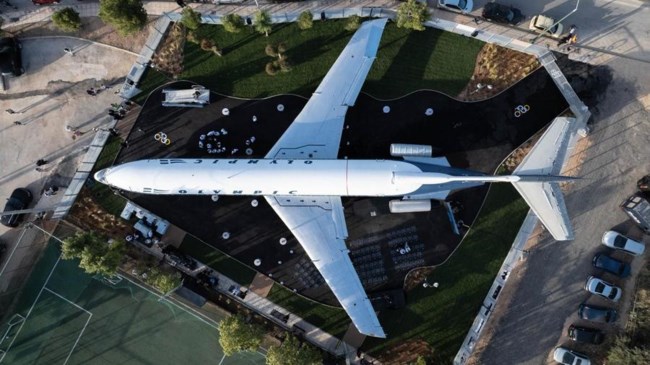 Στη Βουλιαγμένης το ιστορικό Boeing 727 της Ολυμπιακής που αγόρασε ο Ωνάσης - Φωτογραφίες από την τελετή