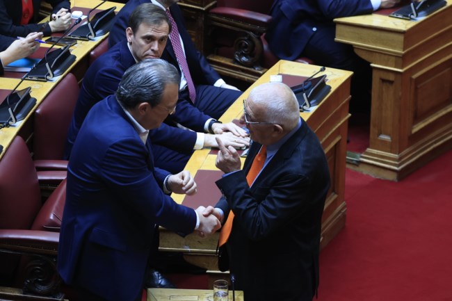 Κακλαμάνης με Φάμελλο