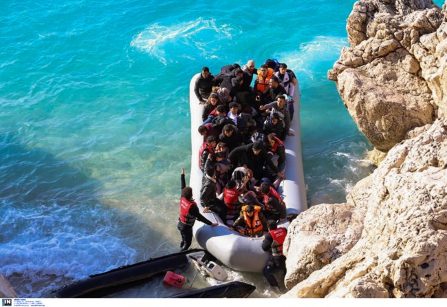 Λέμβοι με μετανάστες επιστρέφουν στην Τουρκία- Δεν κατάφεραν να φθάσουν στα ελληνικά νησιά [φωτό]