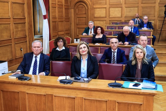 Εξεταστική ΟΠΕΚΕΠΕ: Το ΠΑΣΟΚ καταγγέλλει τον Λαζαρίδη ότι κινήθηκε απειλητικά εναντίον μάρτυρα και εκείνος απαντά με μήνυση