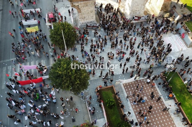 ΔΕΘ: Σε εξέλιξη πορείες και συγκεντρώσεις στη Θεσσαλονίκη - Ισχυρές αστυνομικές δυνάμεις [Εικόνες, βίντεο]