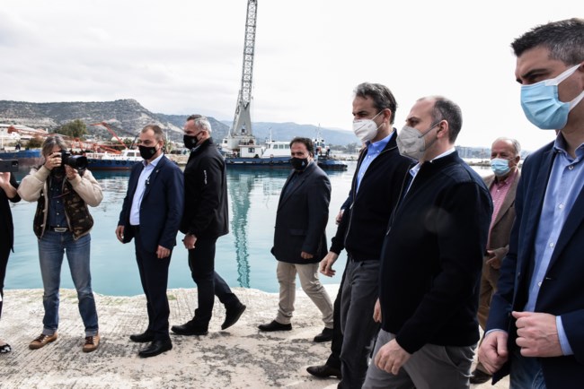 Στη Διώρυγα της Κορίνθου ο Κυριάκος Μητσοτάκης: Επιθεωρεί τα έργα αποκατάστασης στον Ισθμό [Εικόνες-Βίντεο]