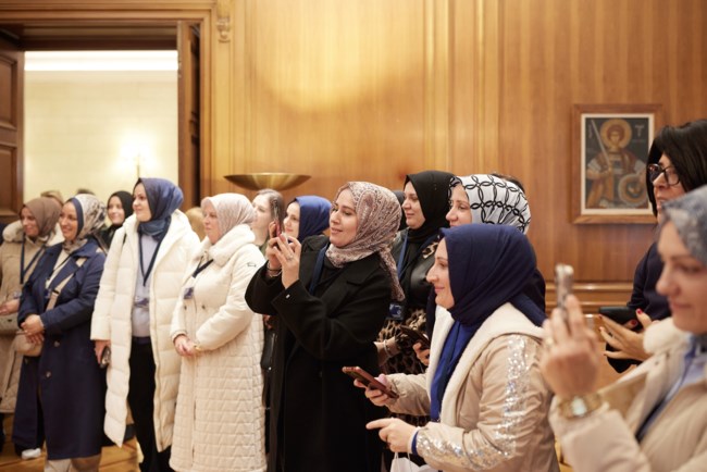 Κυριάκος Μητσοτάκης: Συνάντηση με μαθήτριες και μαθητές του μειονοτικού Δημοτικού Σχολείου Πάχνης Ξάνθης