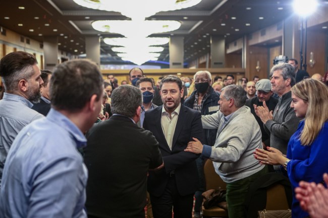Πυρά Ανδρουλάκη κατά της κυβέρνησης για ΕΣΥ και ενέργεια - Οι 7 προτάσεις του ΠΑΣΟΚ-ΚΙΝΑΛ για την ακρίβεια