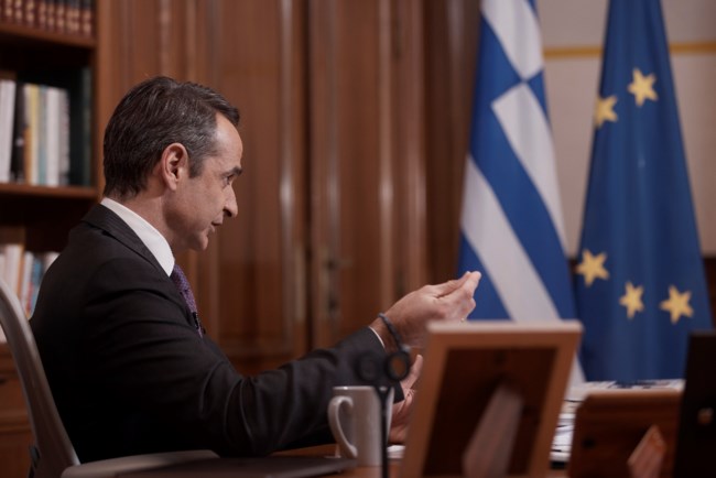 Μητσοτάκης στο Bloomberg: Χτίζουμε ένα "τείχος εμβολιασμών" - Ο Απρίλιος θα είναι καλύτερος για την Ελλάδα