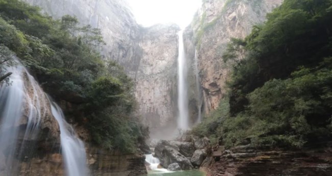 Κινέζικη "πατέντα": Σωλήνας τροφοδοτεί με νερό τον πιο μεγάλο καταρράκτη - Πώς αποκαλύφθηκε το... fake φυσικό μνημείο