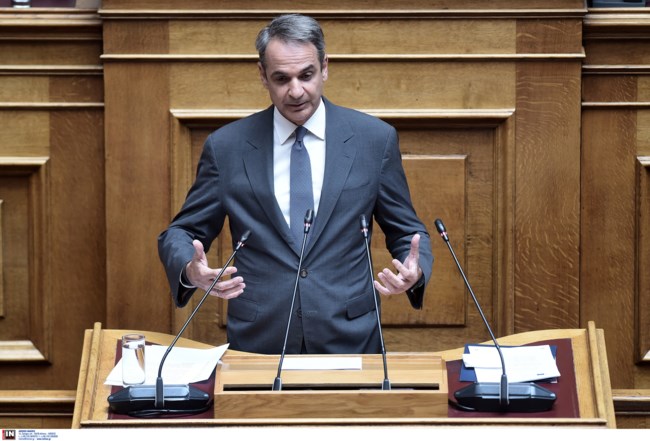 Επίθεση Μητσοτάκη σε Τσίπρα για το δημοψήφισμα-παρωδία - Τι είπε για ΜΜΕ "που θέλουν να τον βγάλουν από τη ναφθαλίνη"
