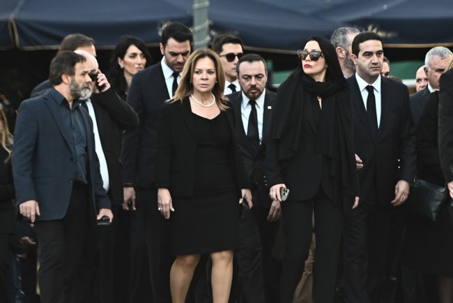 Στη Μητρόπολη σύσσωμη η ΚΟ του ΠΑΣΟΚ