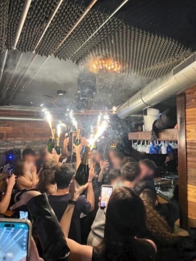 Τραγωδία στην Ελβετία: Χαμηλοτάβανοι χώροι, εύφλεκτα υλικά, μία έξοδος - "Σαν ταινία τρόμου" - Φωτογραφία-ντοκουμέντο