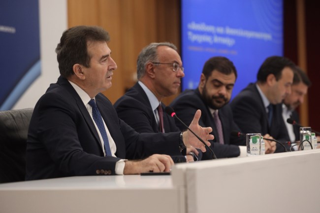 Ερχονται 1.388 κάμερες για τροχαίες παραβάσεις στους δρόμους της Αθήνας: Mε SMS οι κλήσεις στον οδηγό