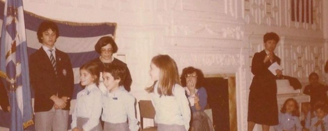Τέως βασιλιάς Κωνσταντίνος: Η μαθητική ζωή των παιδιών του στο Λονδίνο και τα βαριά... ζεϊμπέκικα [βίντεο]