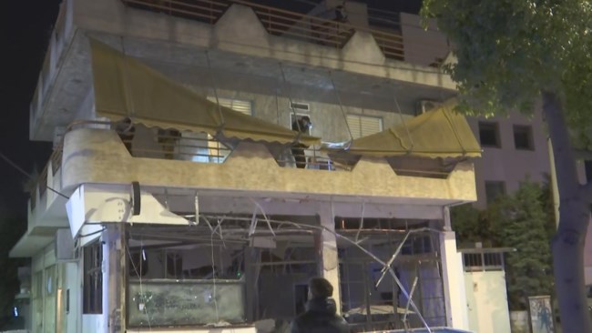 Ισχυρή έκρηξη στο Νέο Ηράκλειο: Καταστράφηκε ολοσχερώς καφετέρια - "Ήταν σαν να ξεκίνησε πόλεμος" [εικόνες - βίντεο]