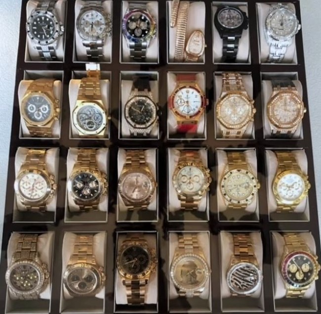 ΤΑΜΑΡΑ ΕΚΛΕΣΤΟΟΥΝ