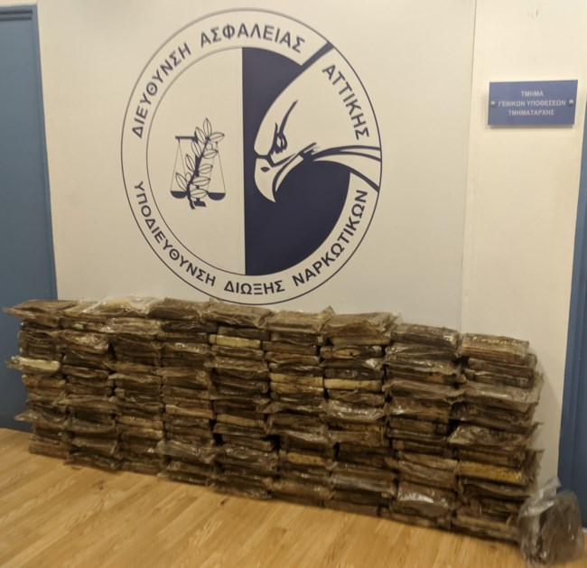 Πάνω από 170 κιλά κοκαΐνη σε κοντέινερ στο λιμάνι του Πειραιά από τη Νότια Αφρική [βίντεο]