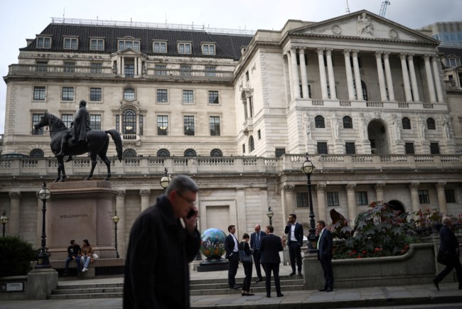 Θρίλερ με την εξαγορά της Credit Suisse: "Πολύ χαμηλή" κρίνεται η προσφορά της UBS με 1 δισ. δολάρια