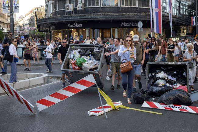 σερβια διαδηλωσεις