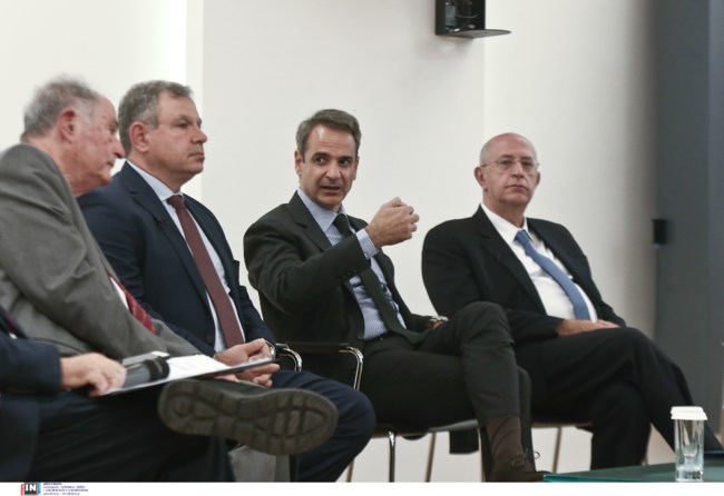 Μητσοτάκης στον ΙΟΒΕ: "Ίσως η επόμενη δεκαετία να είναι ένας θρίαμβος - Οι επιχειρήσεις να στηρίξουν τους εργαζόμενους"