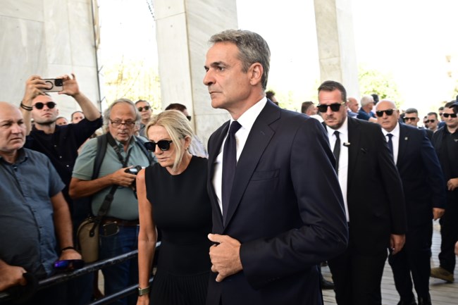 ΛΕΝΑ ΣΑΜΑΡΑ