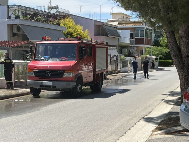 Σοκ στη Λάρισα: 60χρονη γυναίκα πήγε να βάλει τέλος στη ζωή της - Έκοψε με γυαλί τις φλέβες της
