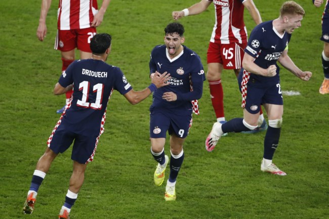 ΟΛΥΜΠΙΑΚΟΣ ΑΪΝΤΧΟΦΕΝ CHAMPIONS LEAGUE