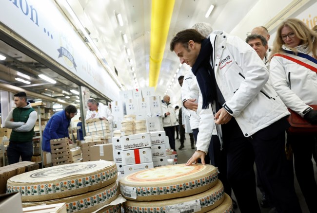 Γαλλία: "Η οικονομία της Ρωσίας υποφέρει πολύ, τα επίσημα στοιχεία είναι προπαγάνδα" λέει ο Μακρόν