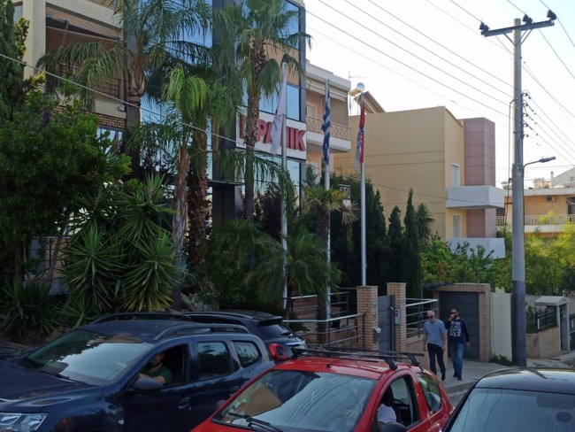 Ληστεία σε μεγάλη δισκογραφική εταιρεία στη Βουλιαγμένης - Πήραν το χρηματοκιβώτιο και εξαφανίστηκαν [εικόνες]