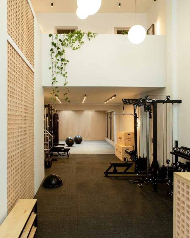 STUDIO MANEO