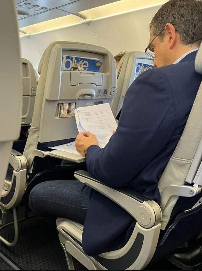 ΤΣΙΠΡΑΣ ΑΕΡΟΠΛΑΝΟ