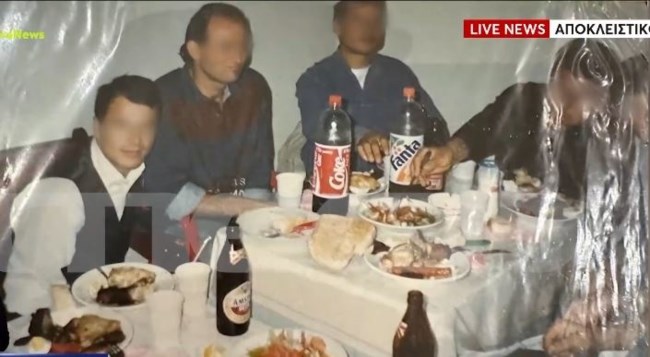 ΑΡΤΟΥΡ ΠΕΤΡΙΤ