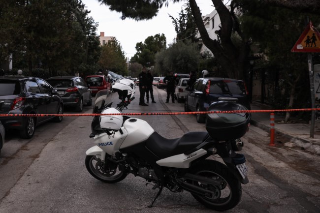 Χαλάνδρι: Γυναίκα πυροβόλησε δύο φορές τον πρώην σύντροφό της, μπροστά στη 12χρονη κόρη τους