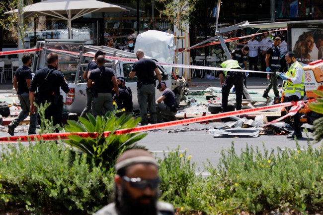 Τρομοκρατική επίθεση με αυτοκίνητο και μαχαίρι στο Τελ Αβίβ- Τουλάχιστον 6 τραυματίες, εξουδετερώθηκε ο δράστης