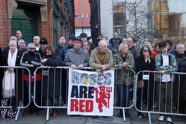 κηδεια μανι