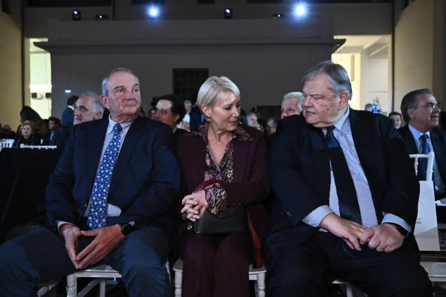 Βενιζέλος και Καραμανλής "συντονισμένοι" εναντίον του Κυριάκου Μητσοτάκη: Η κοινή εμφάνιση που έκανε αίσθηση