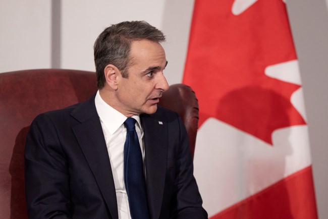 Το παρασκήνιο με Παπασταύρου - Μπρατάκο: Το τηλεφώνημα Μητσοτάκη τη Δευτέρα, η ένταση και η απόφαση για το "ξήλωμα"