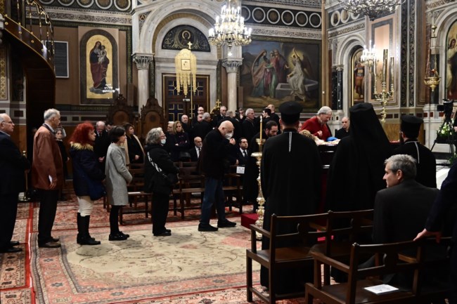Λαϊκό προσκύνημα - Αρχιεπίσκοπος Αναστάσιος