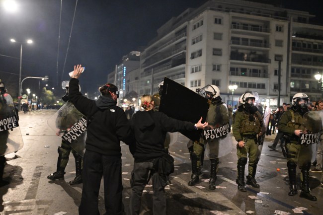 Σύνταγμα Επεισόδια Τέμπη