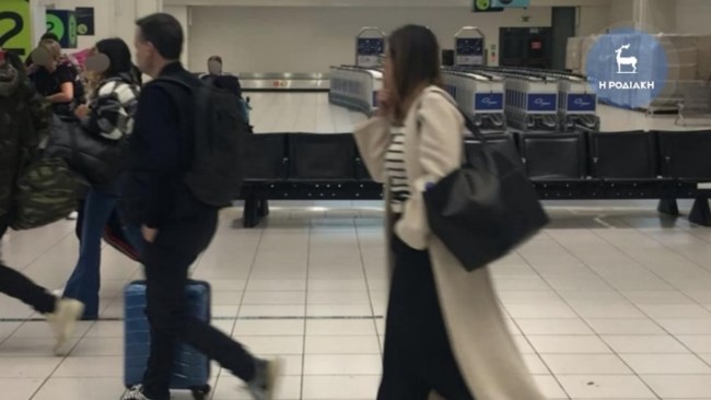 Ταξίδι αστραπή στη Ρόδο για τον Χάρη Δούκα με τη Γεωργία Πολυτάνου - Η βάπτιση του Ζαχαριάδη junior