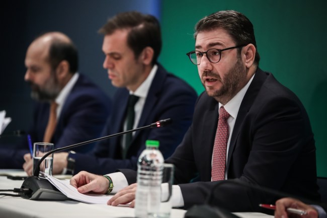 Ανδρουλάκης για υποκλοπές: Να γίνουν εκλογές σε καθαρό τοπίο, χωρίς σκιές - Αποκαλύφθηκε η πίσω αυλή του Μαξίμου